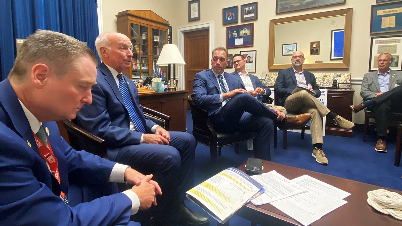 Rep. Joe Courtney (D-Conn.) meets with NAHB members in his office