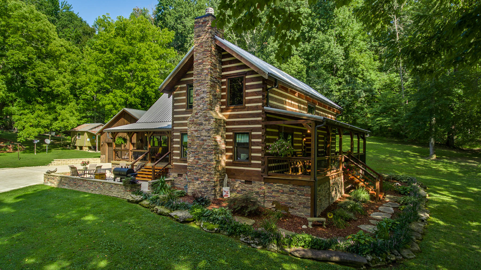 Tennessee Log Cabin Fits Couples Dream Historic Home - NAHB